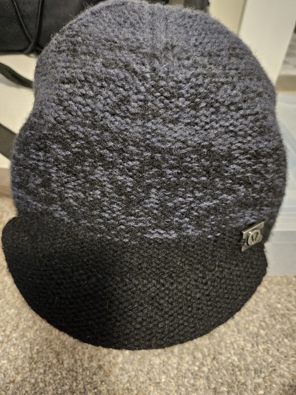 lululemon athletica Two-Tone Knit Cap in Charcoal and Black
